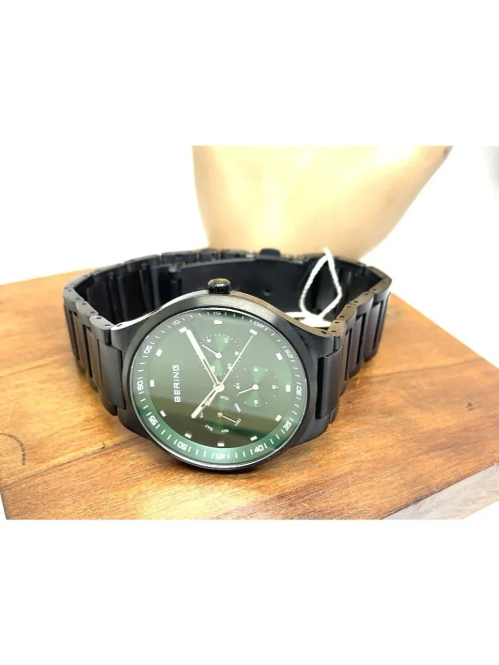 Bering Men's Watch 11740-728 Quartz Green Dial Black Stainless Steel 40mm